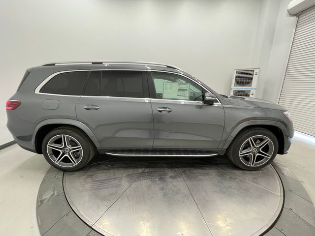 2026 Mercedes Benz GLS 450 4MATIC photo 9
