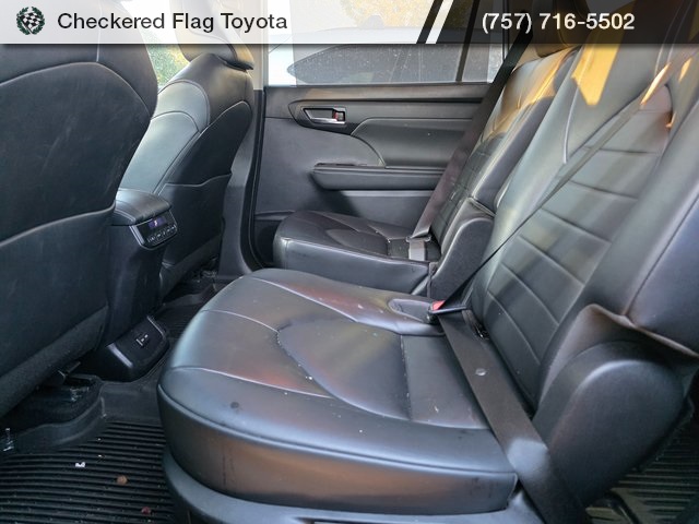 2022 Toyota Highlander XLE photo 19