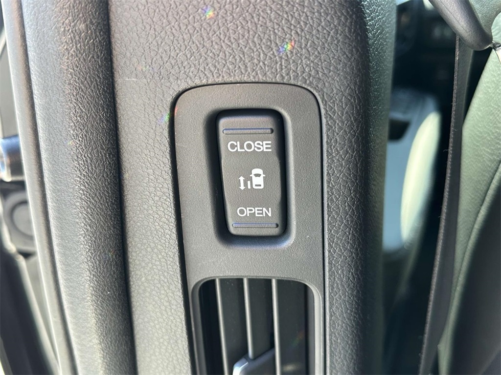2025 Honda Odyssey Elite photo 12