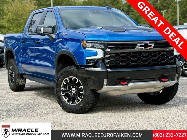 2024 Chevrolet Silverado 1500 ZR2's photo