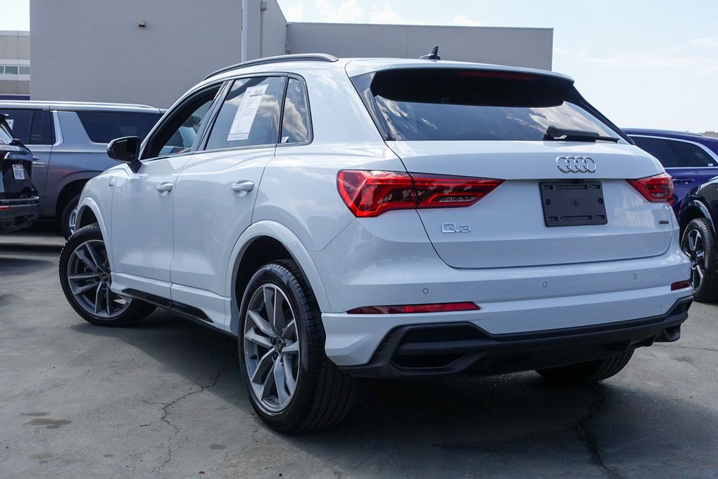 2025 Audi Q3 S line Premium photo 8