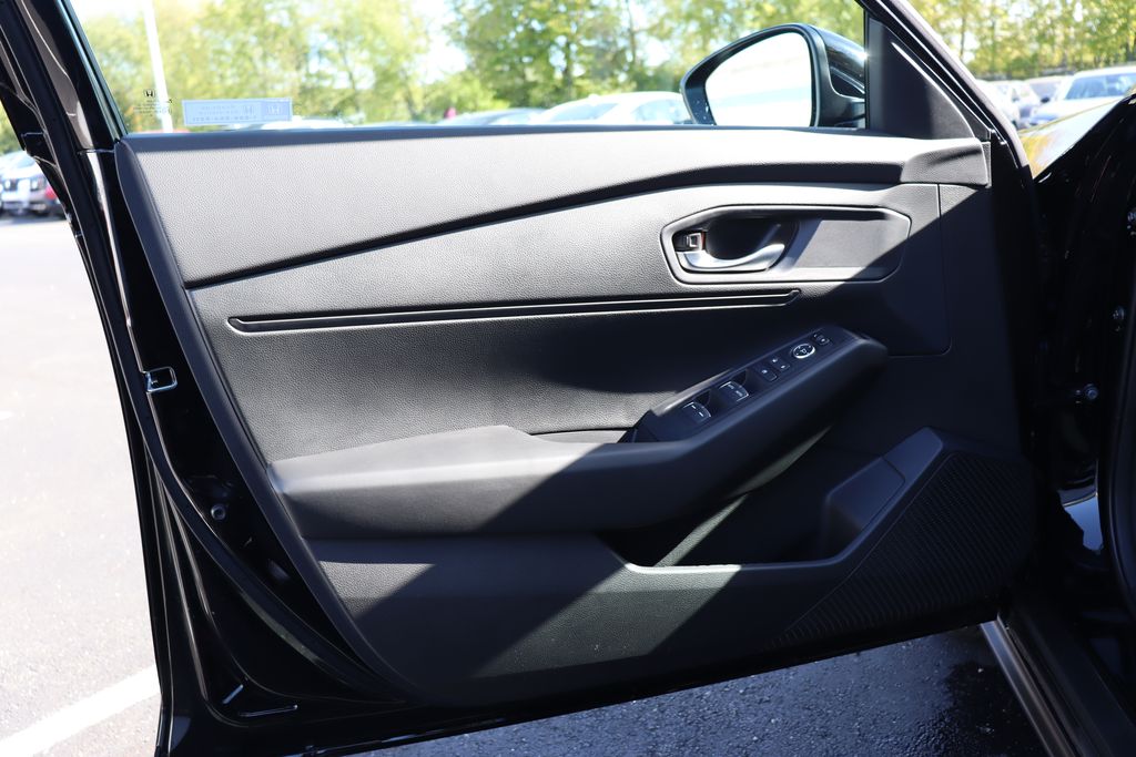 2025 Honda Accord LX photo 22