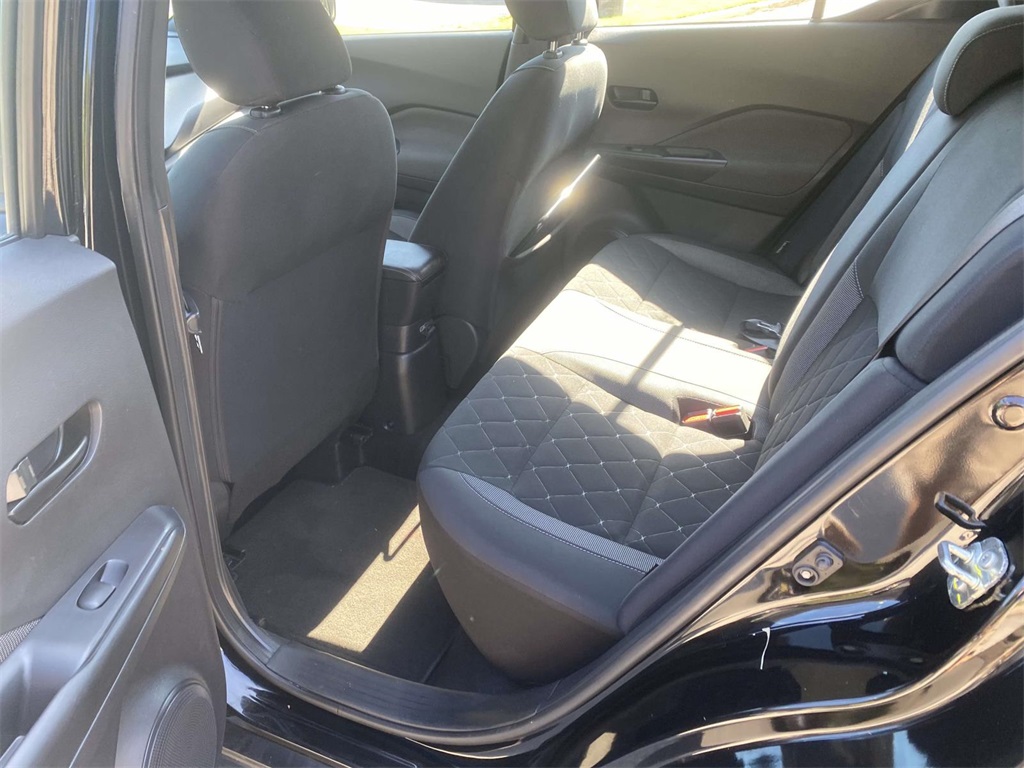 2020 Nissan Kicks S photo 8