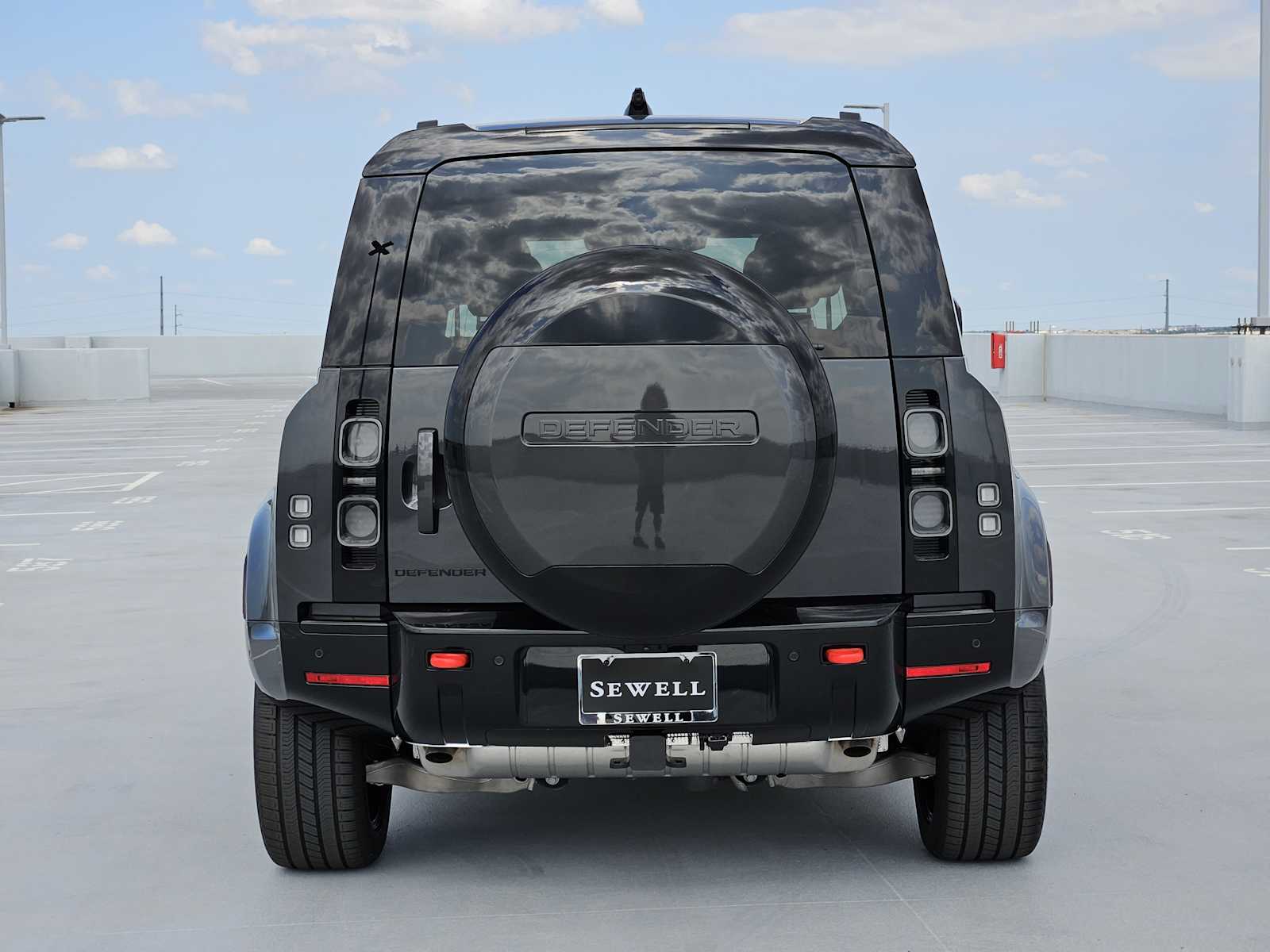 2025 Land Rover Defender 110 X photo 6