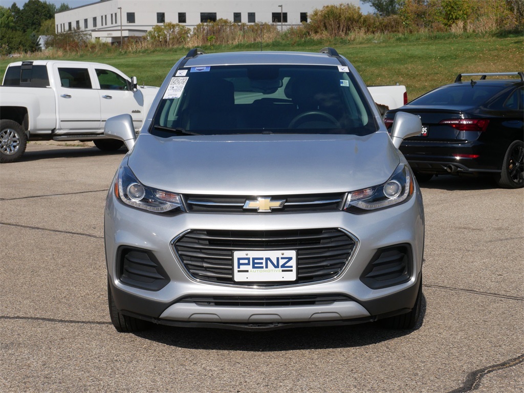 2017 Chevrolet Trax LT photo 2