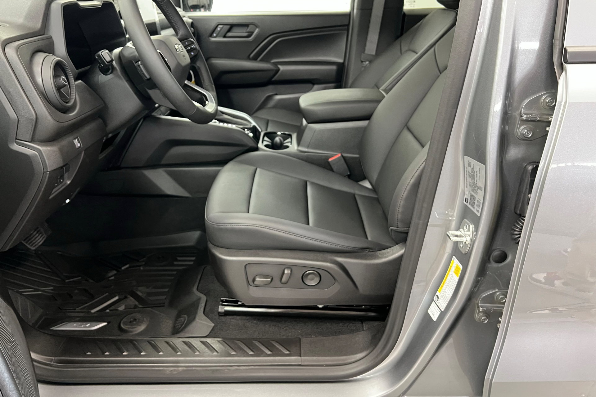 2026 Chevrolet Colorado Trail Boss photo 17