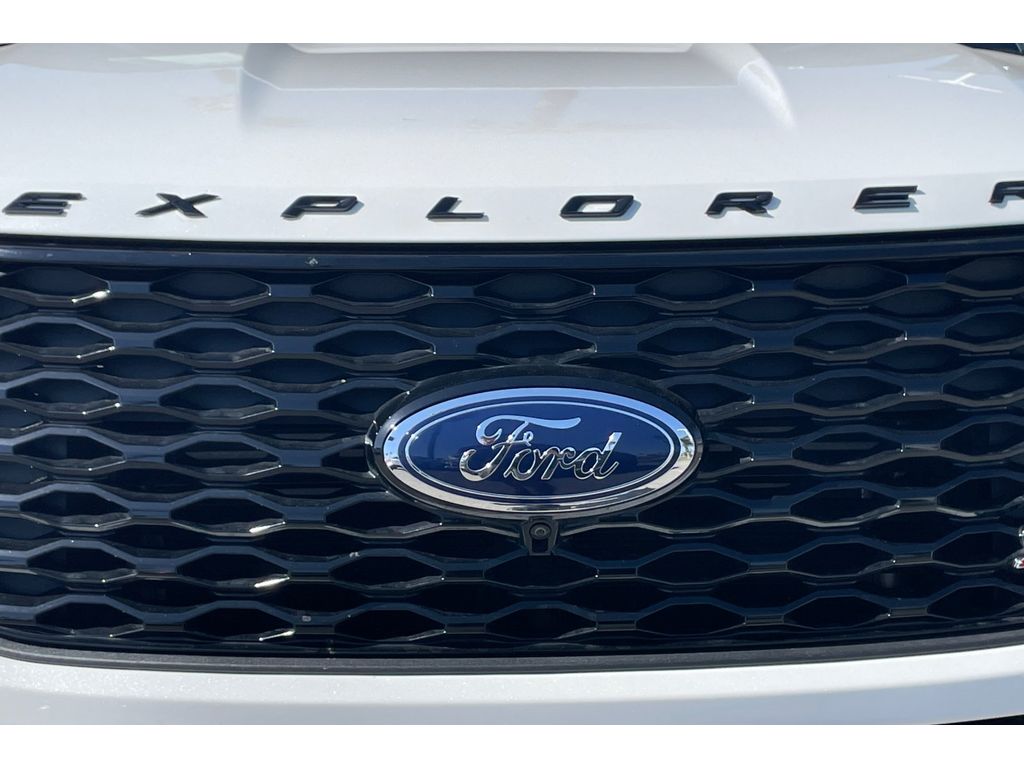 2023 Ford Explorer ST photo 50