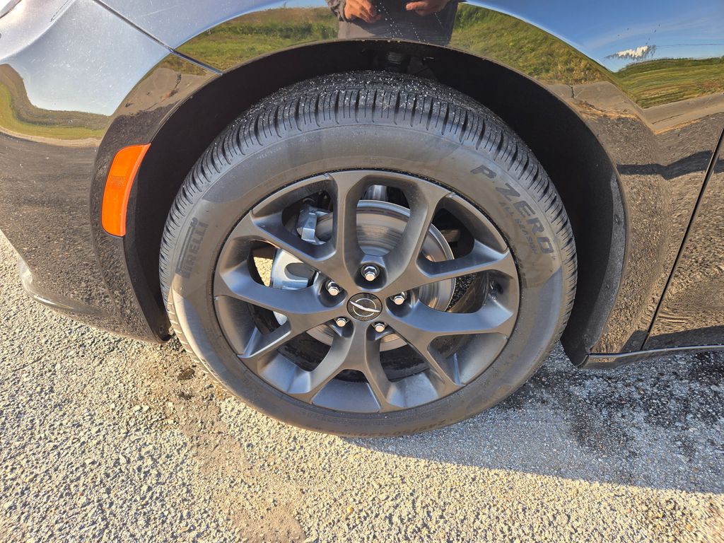 2025 Chrysler Pacifica Limited photo 31