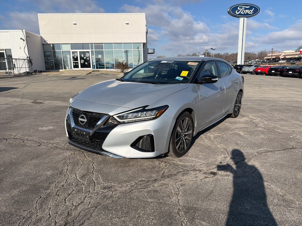 Used 2023 Nissan Maxima SV with VIN 1N4AA6CV4PC510474 for sale in Kansas City