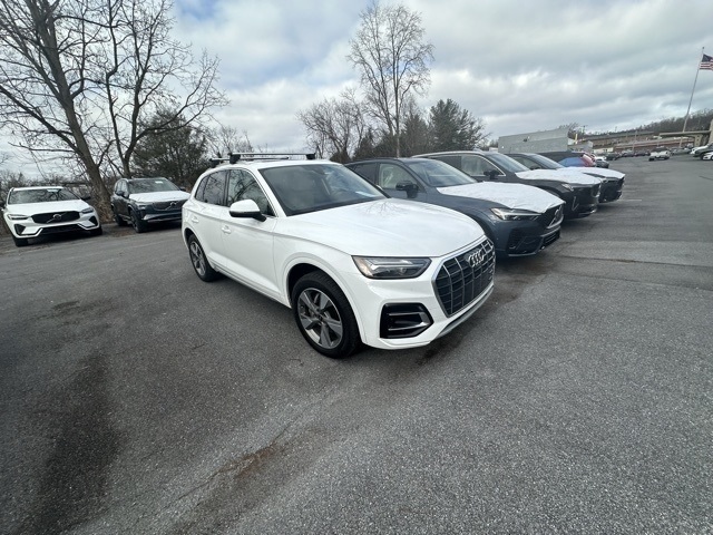 2023 Audi Q5 Premium Plus's photo