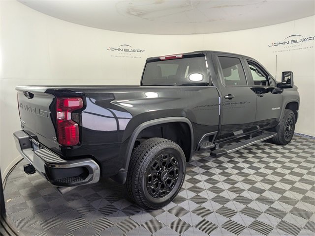 2024 Chevrolet Silverado 2500HD LT photo 3