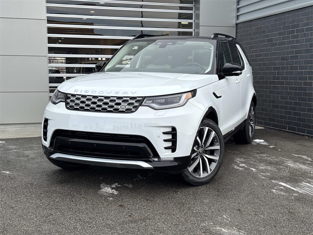 2026 Land Rover Discovery Gemini Edition's photo