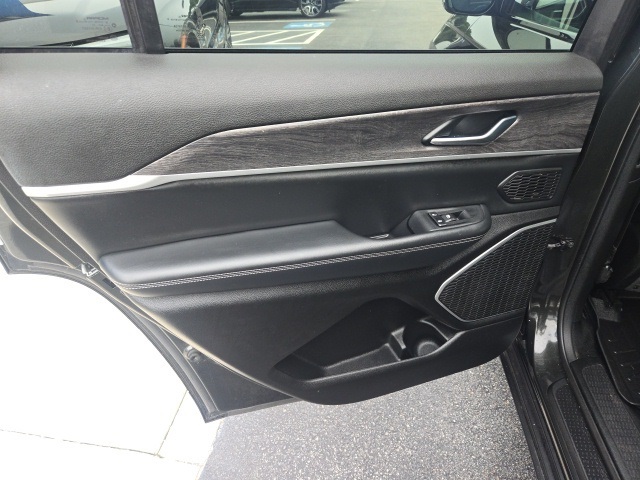 2022 Jeep Grand Cherokee Limited photo 28