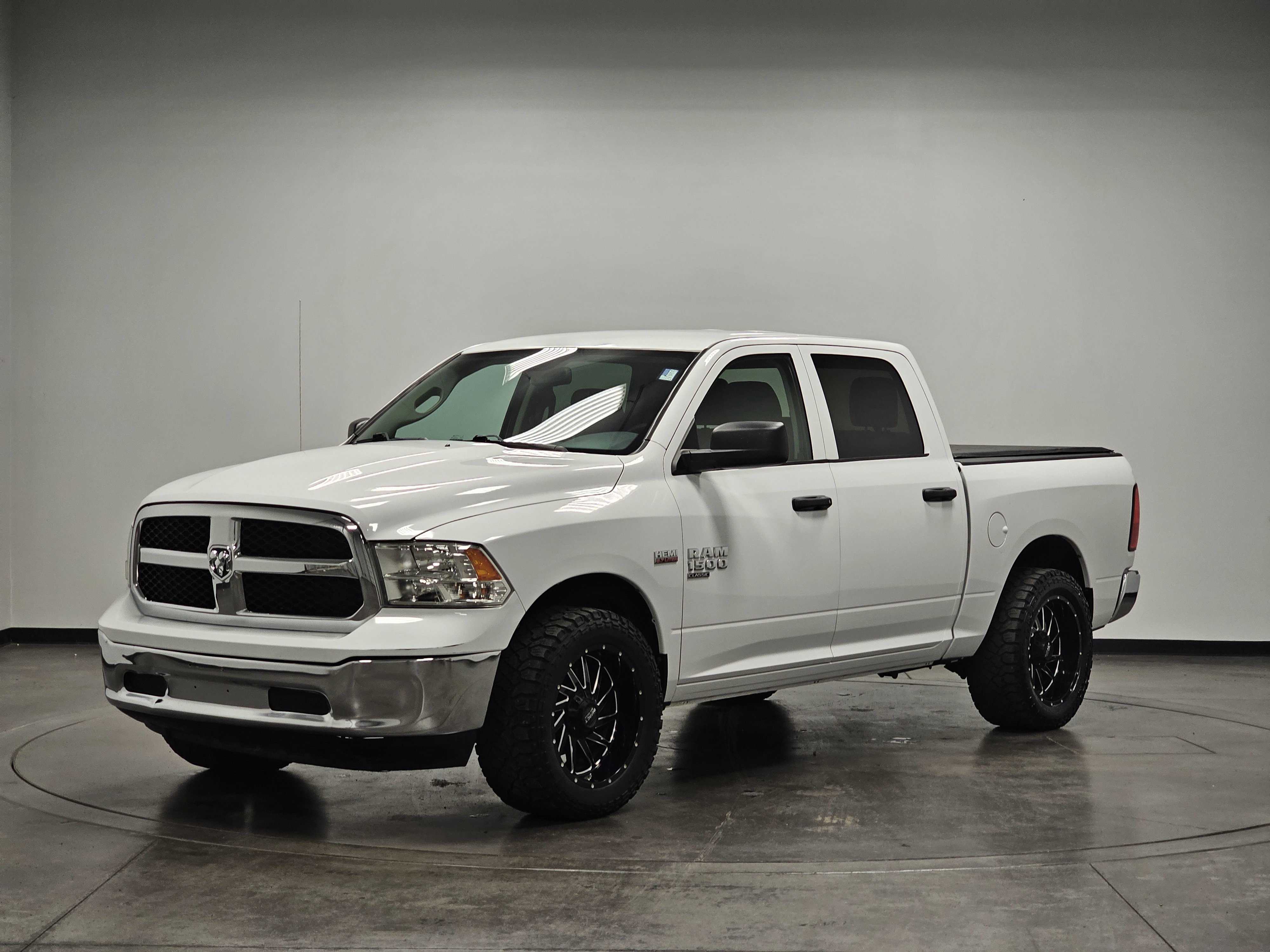 2020 Ram 1500 Classic Tradesman photo 3
