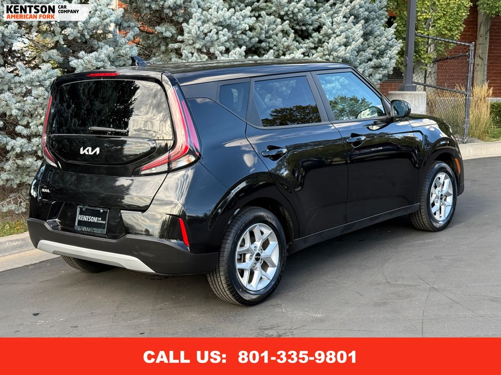 2024 Kia Soul LX photo 6