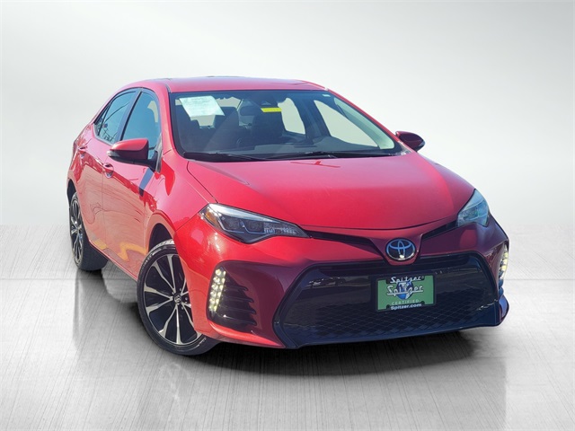 2018 Toyota Corolla SE photo 3