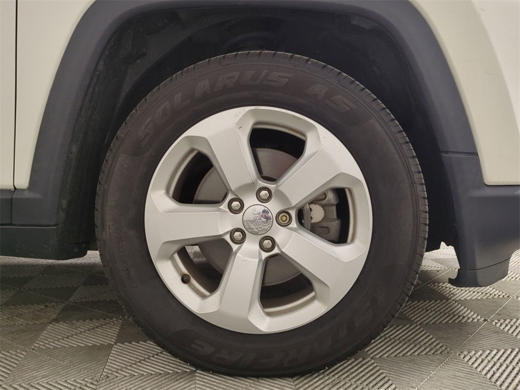 2020 Jeep Compass Latitude photo 11