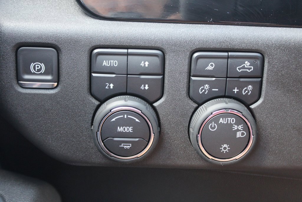 2025 Chevrolet Silverado 1500 LT photo 20