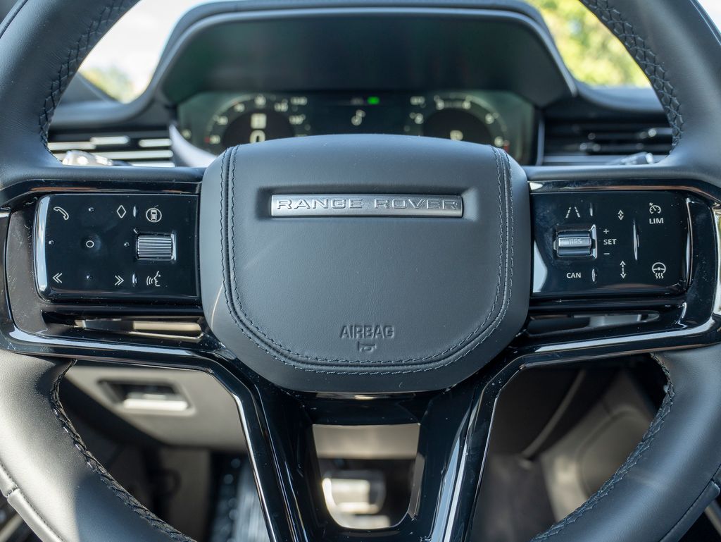 2025 Land Rover Range Rover Sport SE photo 14