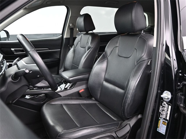 2022 Kia Telluride LX photo 4