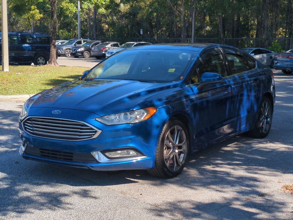 2017 Ford Fusion SE's photo