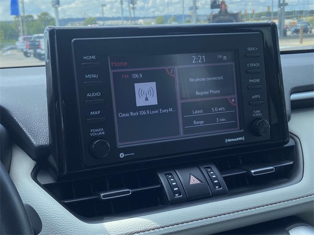 2021 Toyota RAV4 XLE Premium photo 13