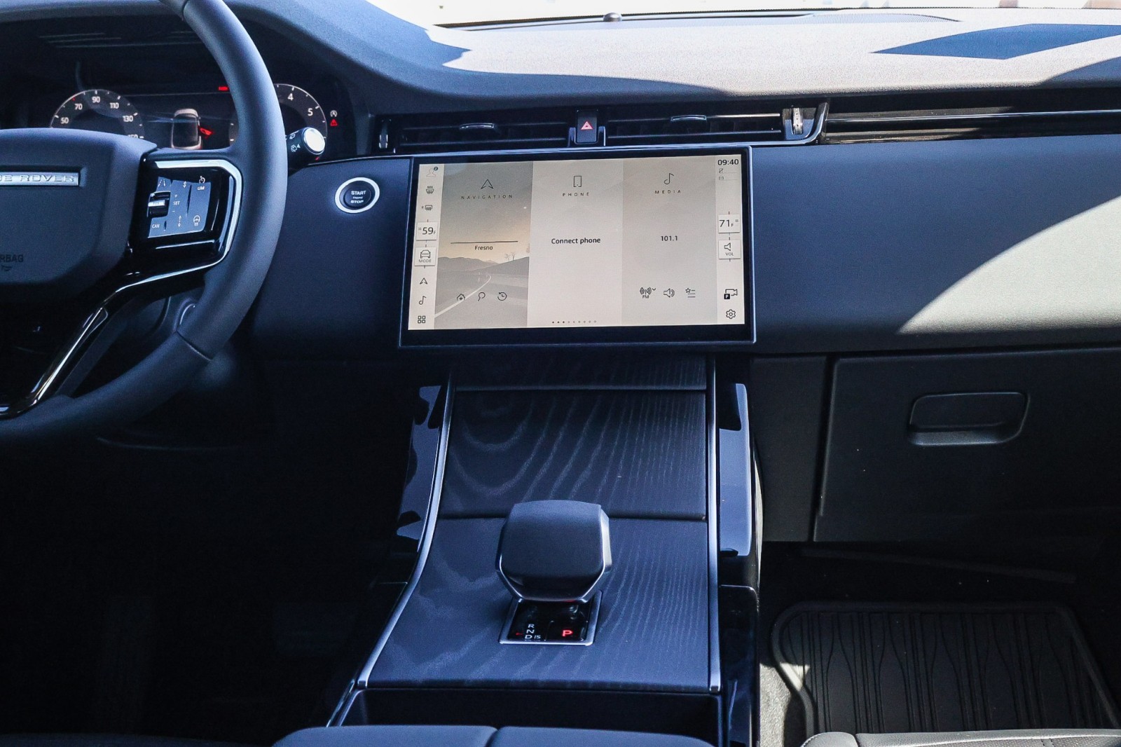 2026 Land Rover Range Rover Evoque S photo 13