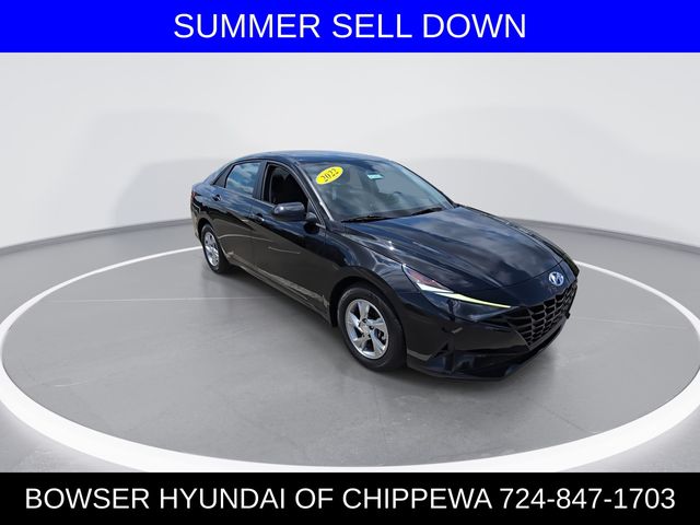 2022 Hyundai Elantra SE photo 2