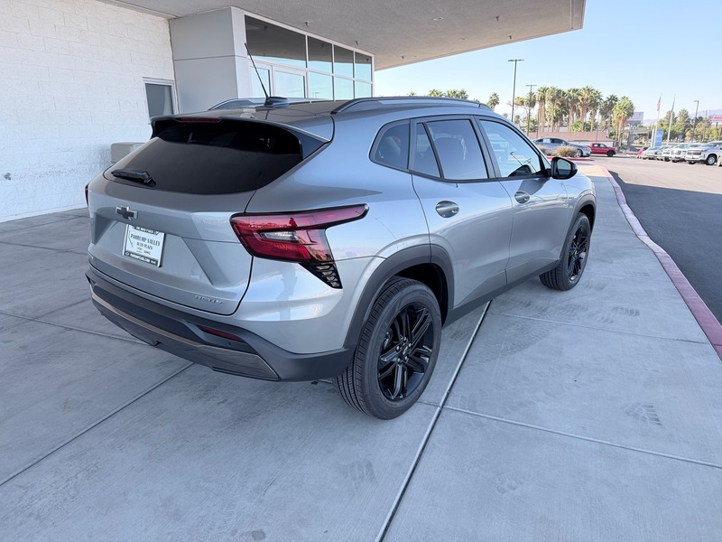 2026 Chevrolet Trax ACTIV photo 2