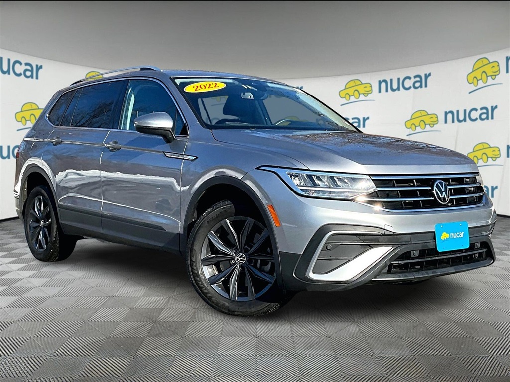 2022 Volkswagen Tiguan SE's photo