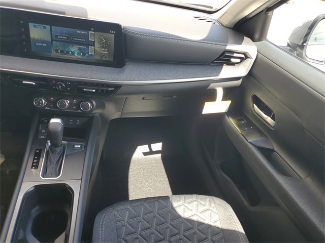 2025 Nissan Kicks SV photo 16