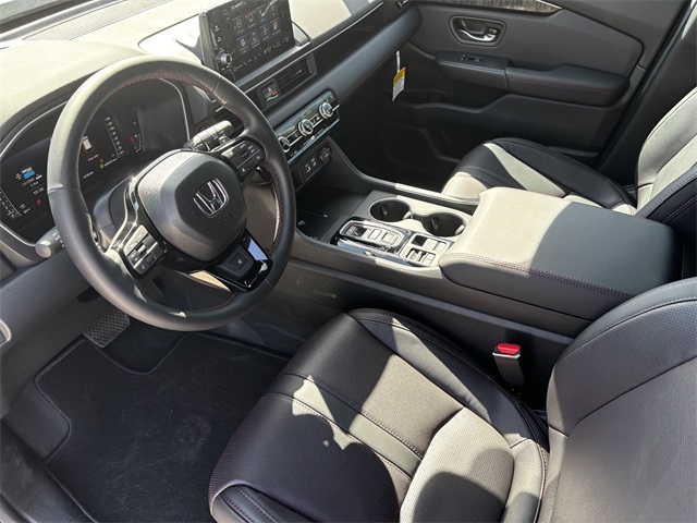2025 Honda Pilot Black Edition photo 5