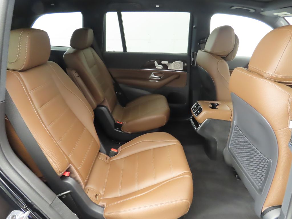 2025 Mercedes Benz GLS 450 4MATIC photo 22