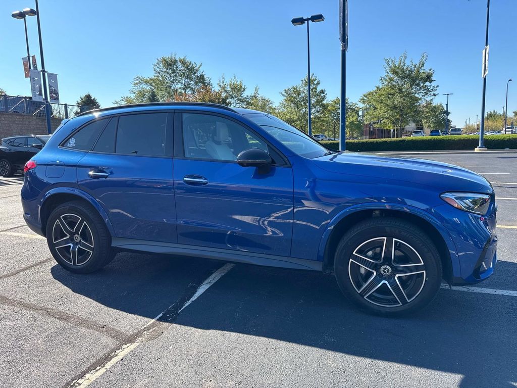 2023 Mercedes Benz GLC 300 4MATIC photo 7