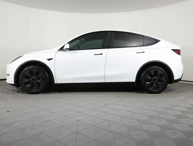 Used 2024 Tesla Model Y Long Range with VIN 7SAYGDEE5RF195427 for sale in Northfield, Minnesota
