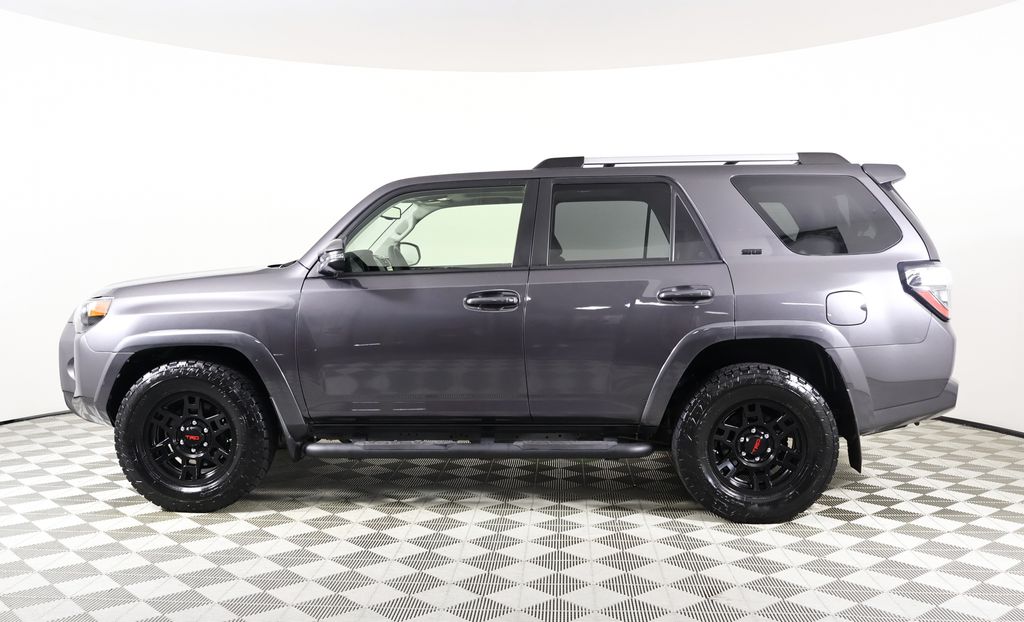 2021 Toyota 4Runner SR5 Premium photo 3