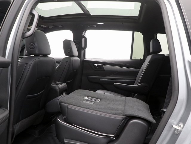 2026 Buick Enclave Preferred photo 13