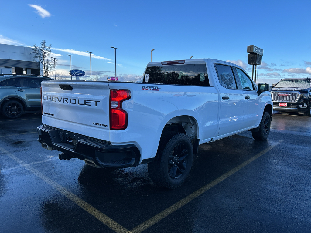2021 Chevrolet Silverado 1500 Custom Trail Boss photo 2