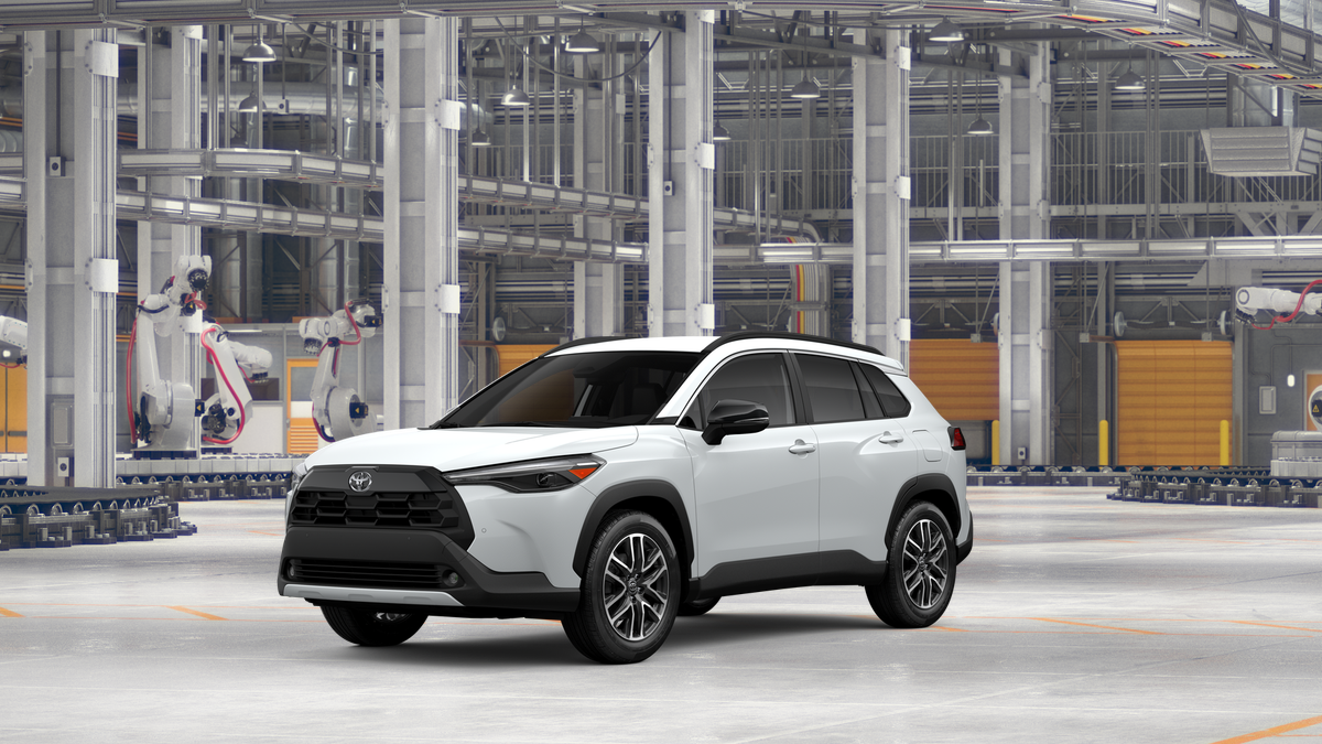 2026 Toyota Corolla Cross XLE's photo