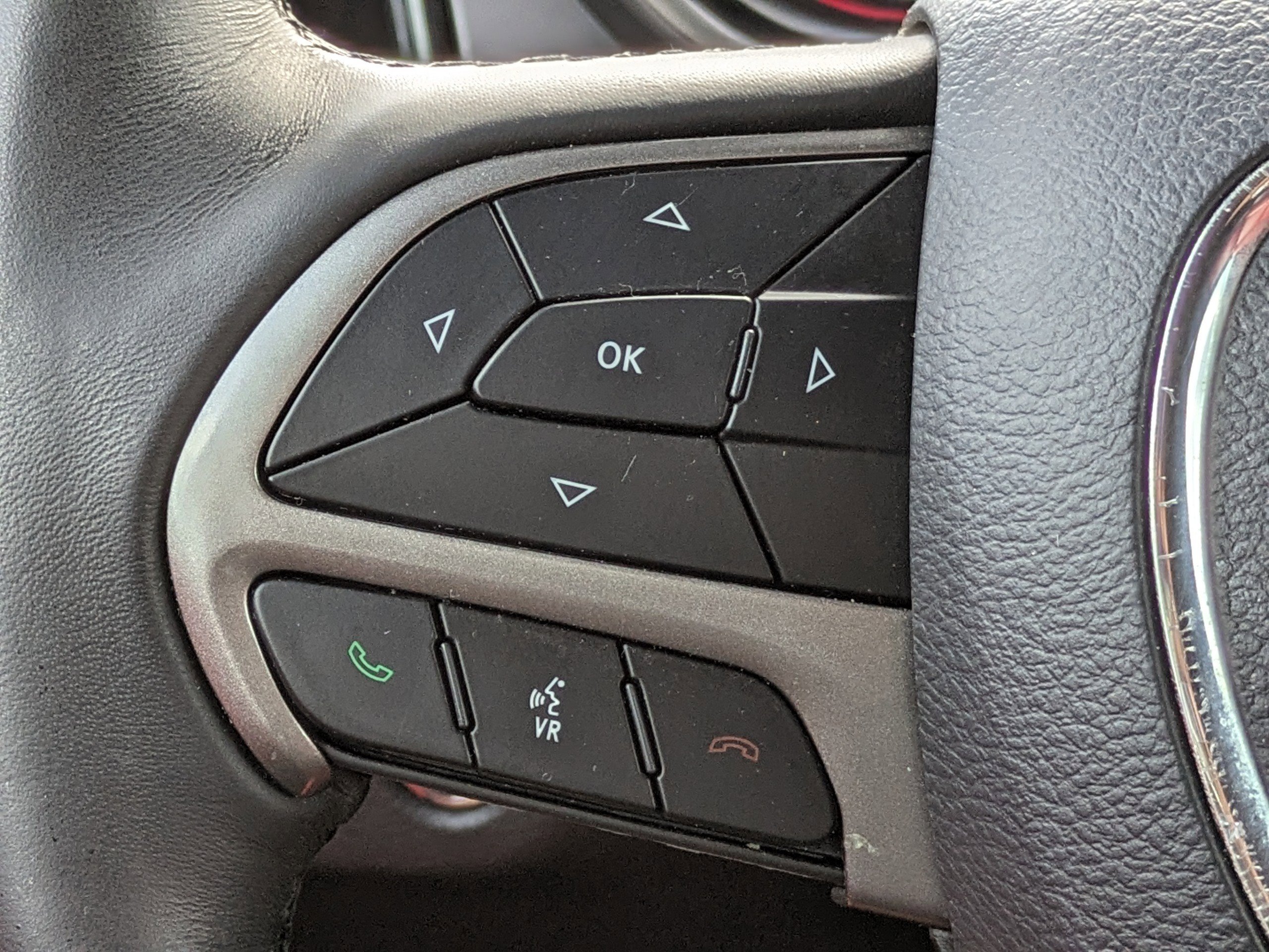 2019 Dodge Challenger SXT photo 18
