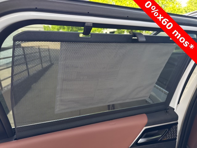 2025 Mitsubishi Outlander SEL photo 32