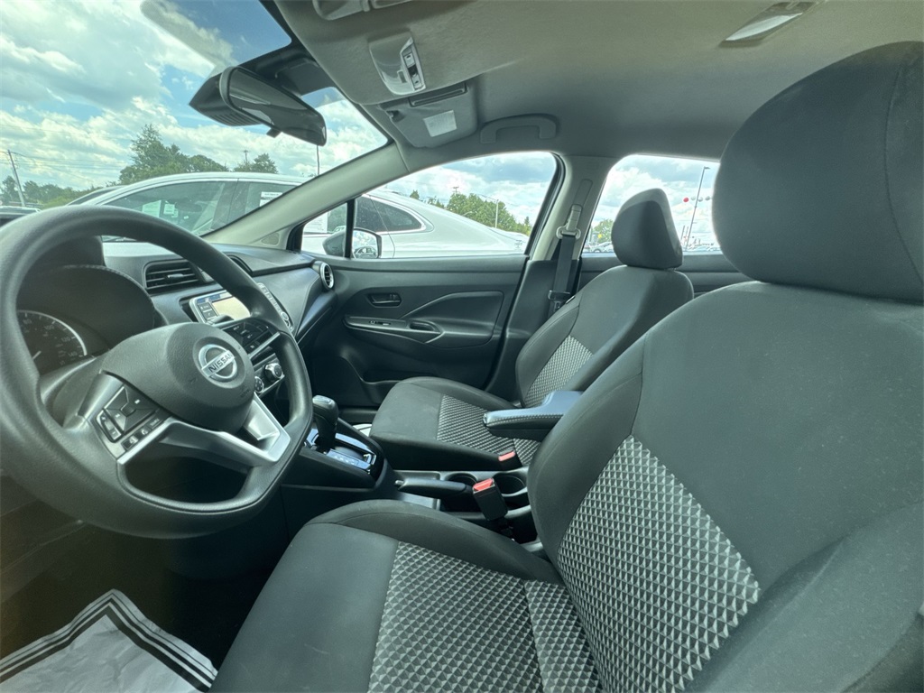 2021 Nissan Versa 1.6 S photo 11