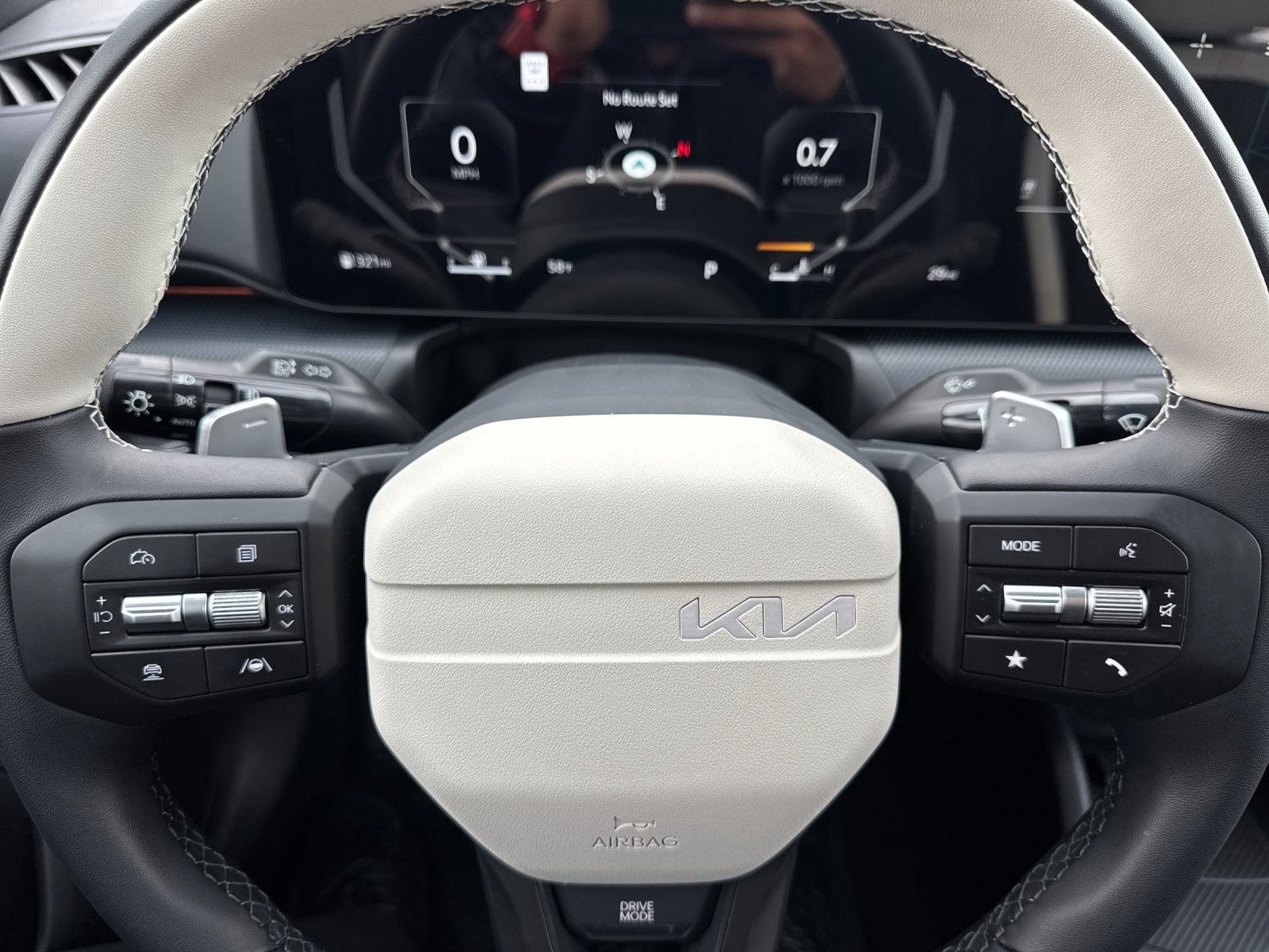 2025 Kia K4 GT-Line Turbo photo 24