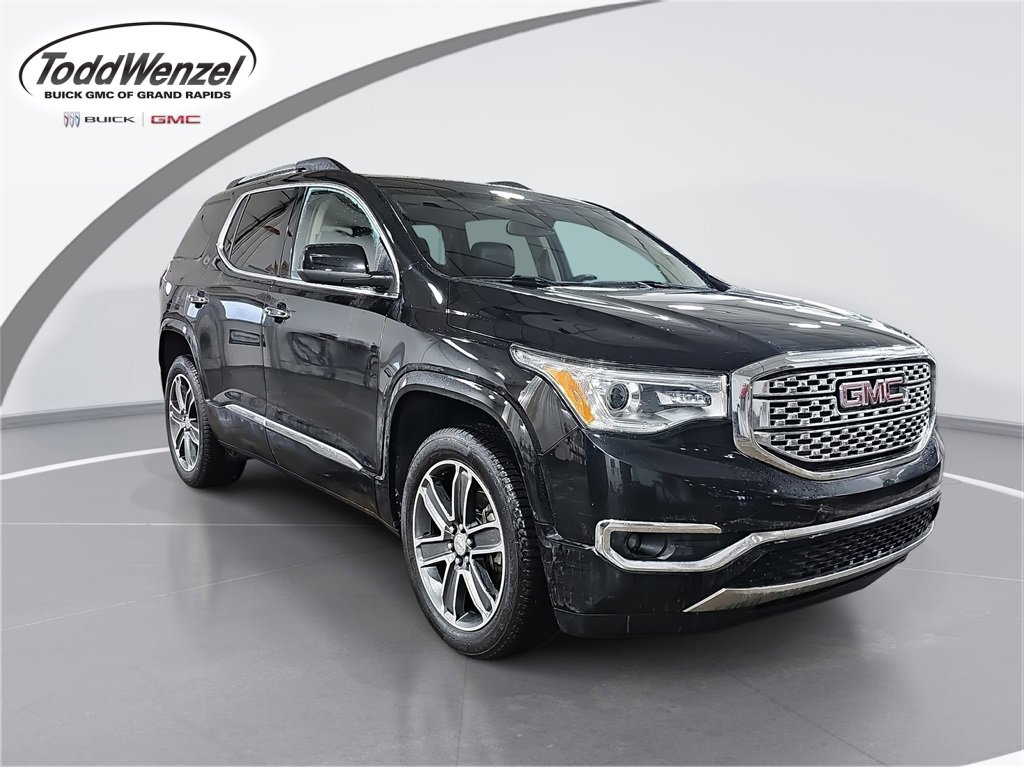 2019 GMC Acadia Denali's photo
