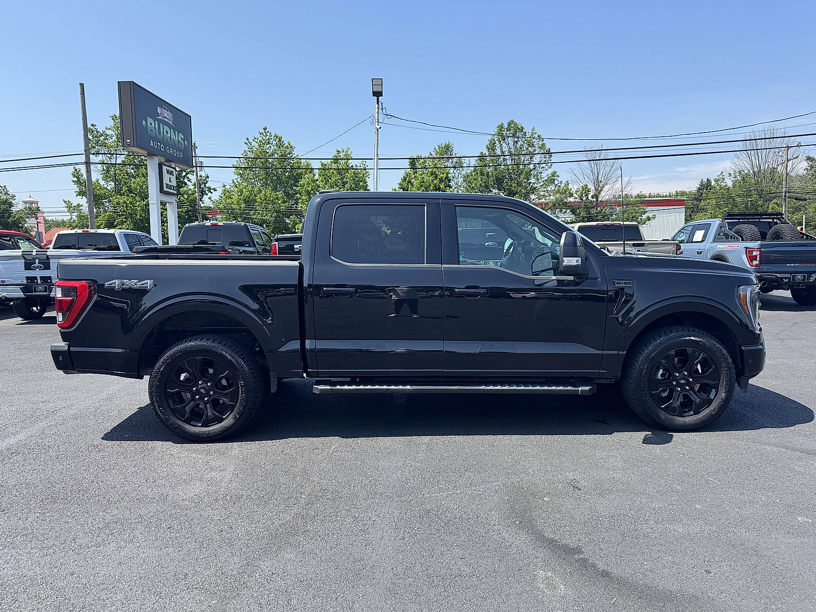 2023 Ford F-150 Lariat photo 2