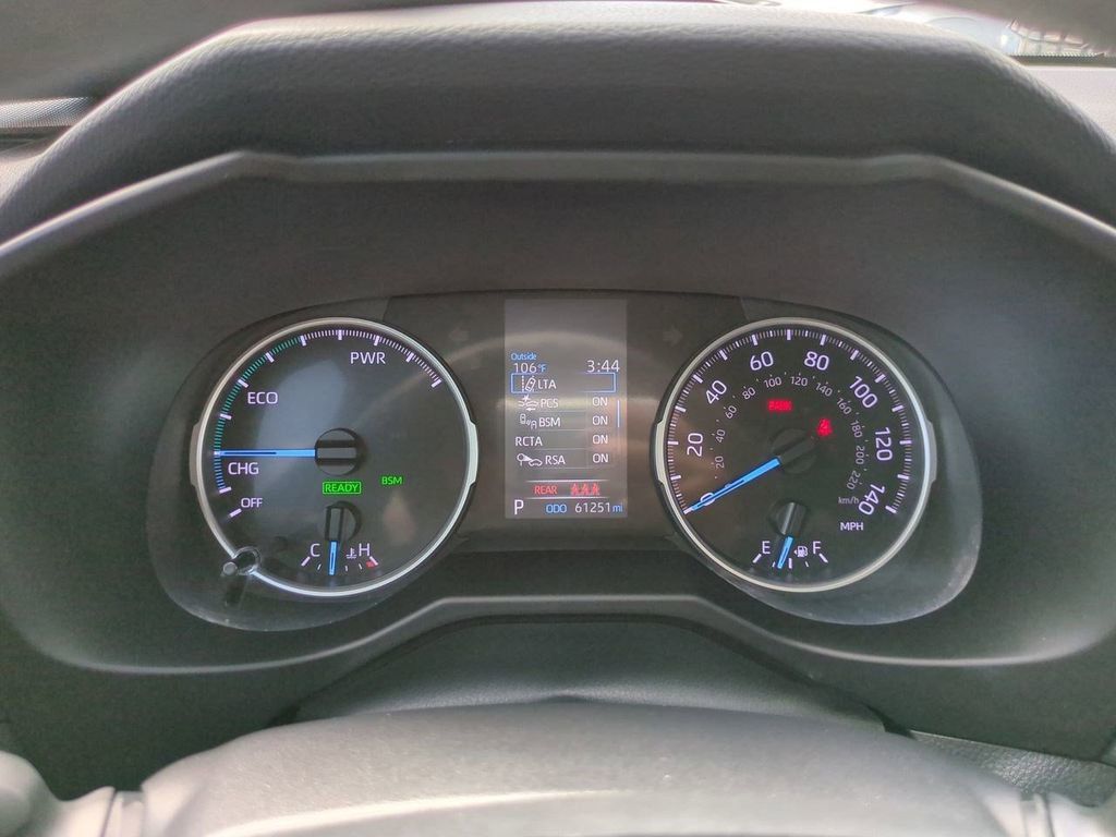 2021 Toyota RAV4 Hybrid XLE photo 32