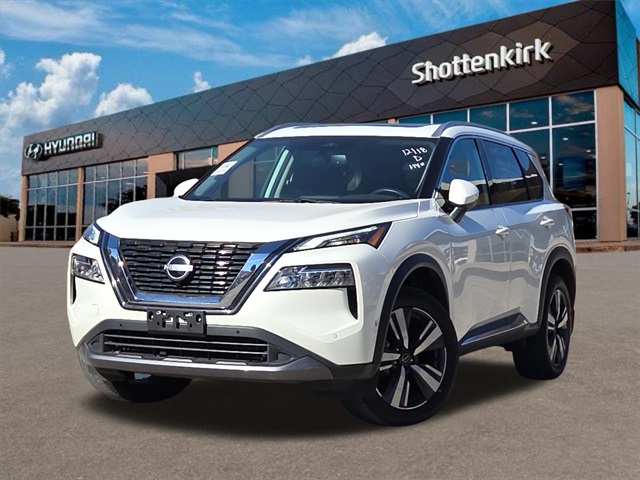 2023 Nissan Rogue SL's photo