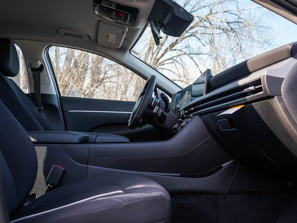 2025 Hyundai Sonata SEL photo 7