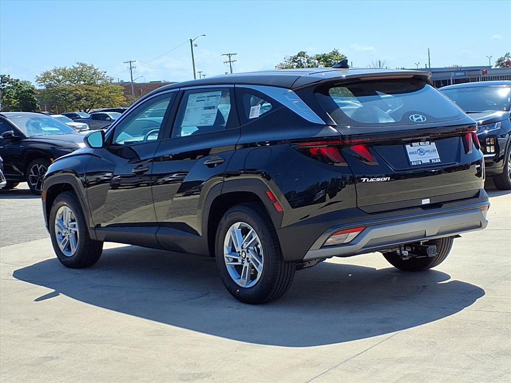 2026 Hyundai Tucson SE photo 2