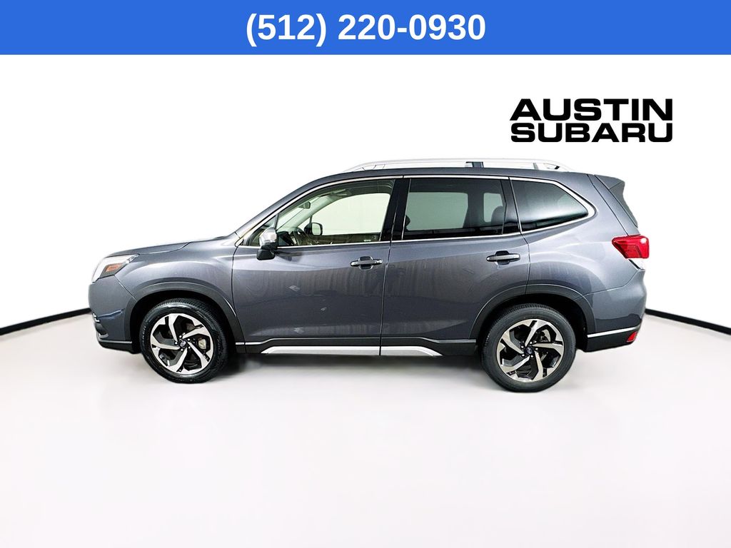 2023 Subaru Forester Touring photo 4